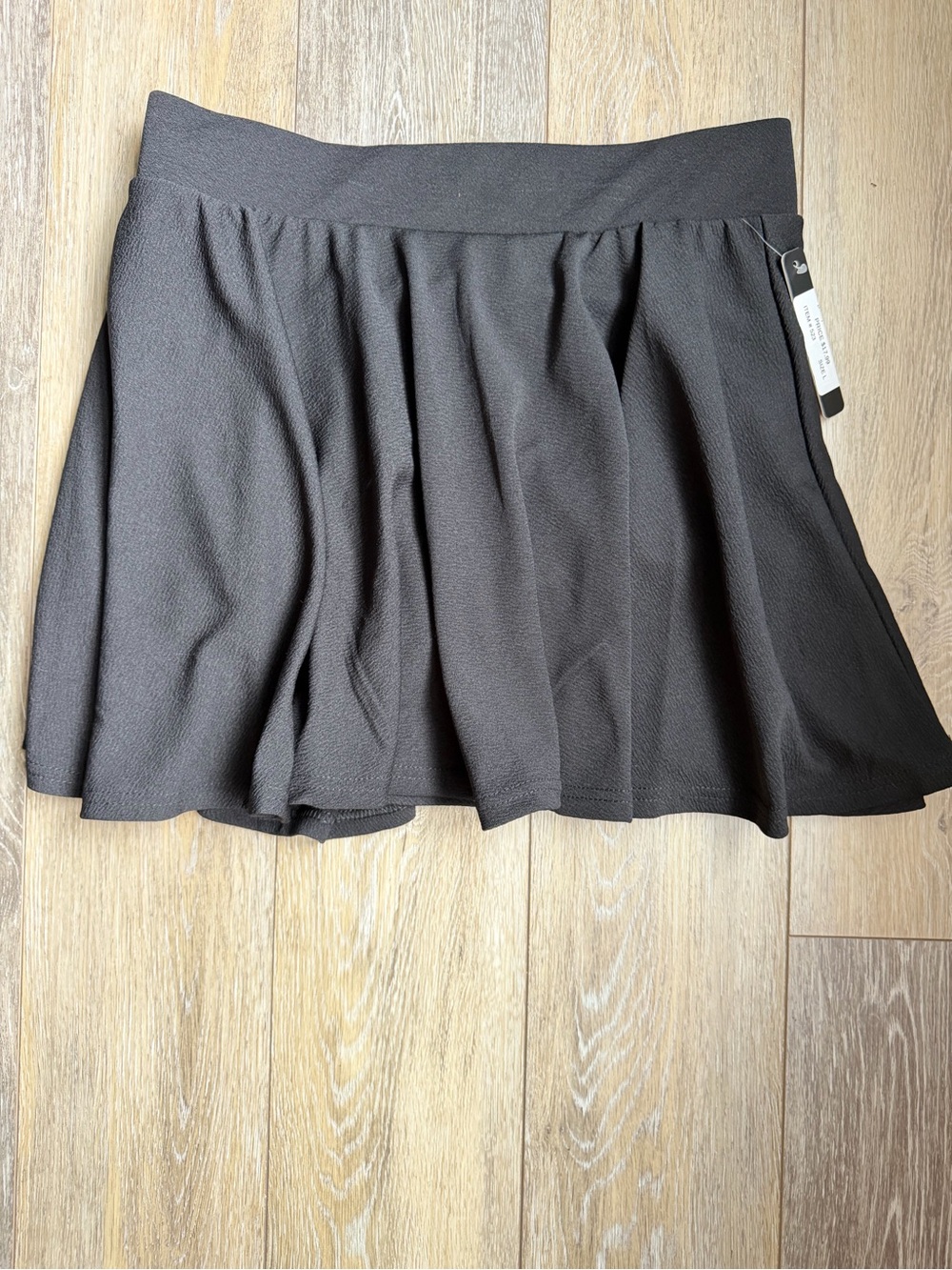 Pleated Tennis Active Skort — SIZE LARGE (NWT)